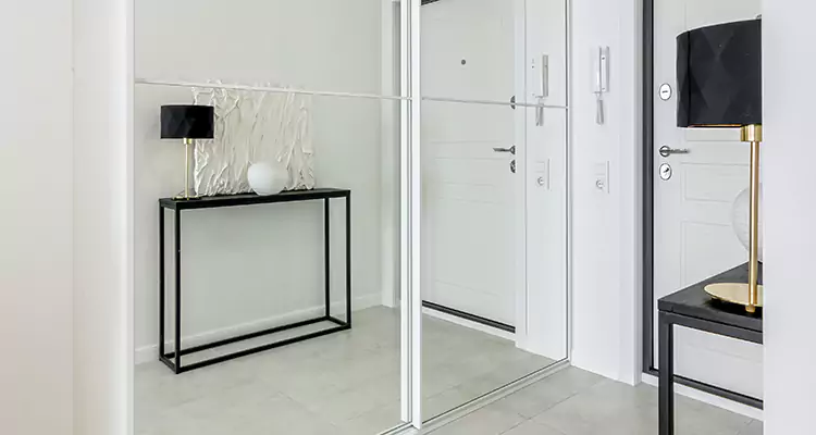 Mirrored Bifold Closet Doors Repair in Naples, FL