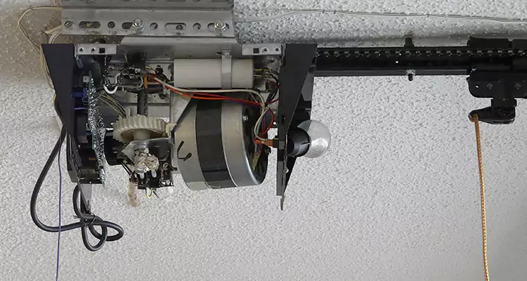 Emergency Garage Door Opener Repair in Naples, FL