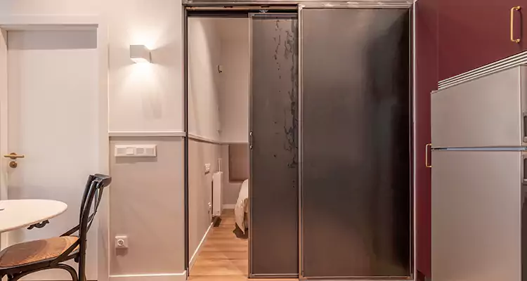 We Fix Closet Sliding Door in Naples, FL