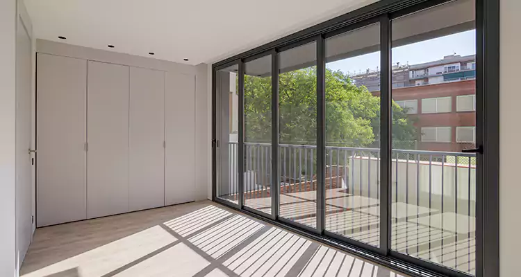 Fix Sliding Screen Door Track in Naples, FL